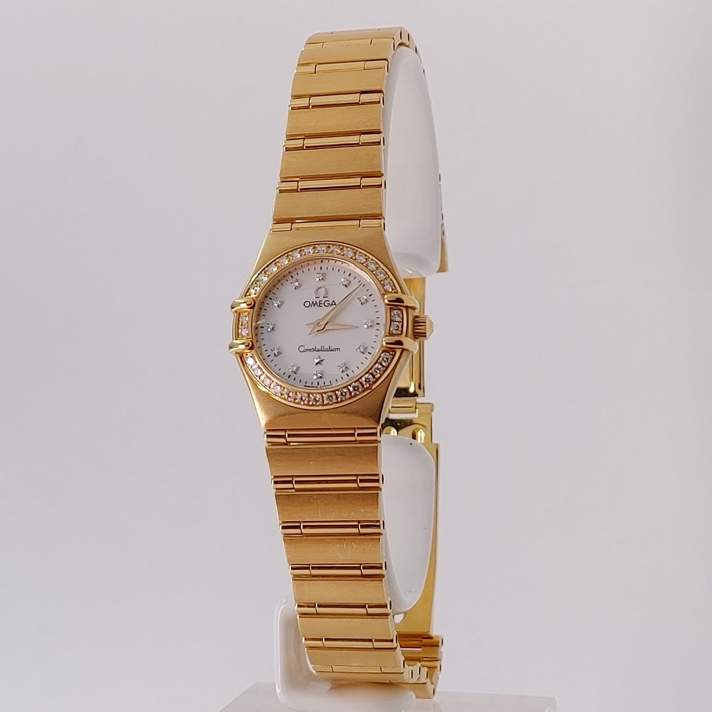 Omega Constellation 22.5 mm, Yellow Gold on Yellow Gold w/ Diamond Bezel