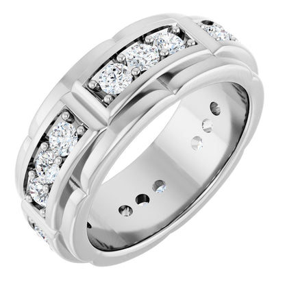 Round Brilliant Accented Band