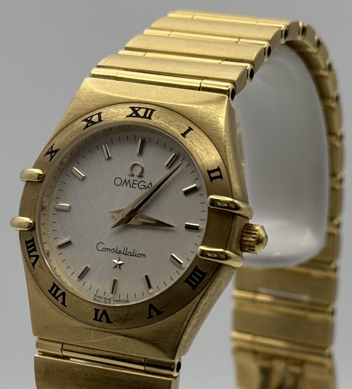 Omega Constellation 25.5 mm, Yellow Gold on Yellow Gold